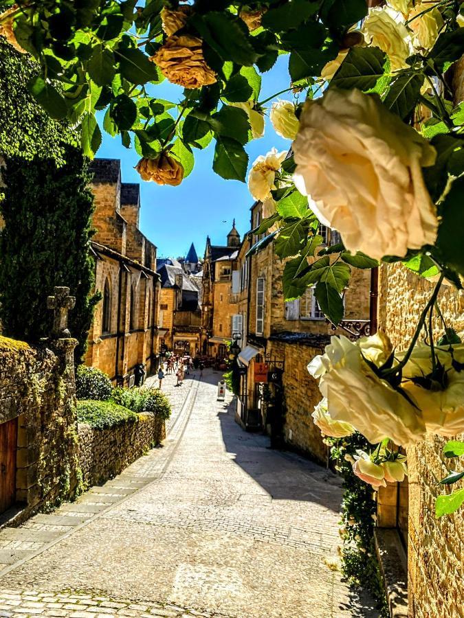 Centrally Located Sarlat Apartment With Medieval Town Views Sarlat-la-Canéda Exterior foto