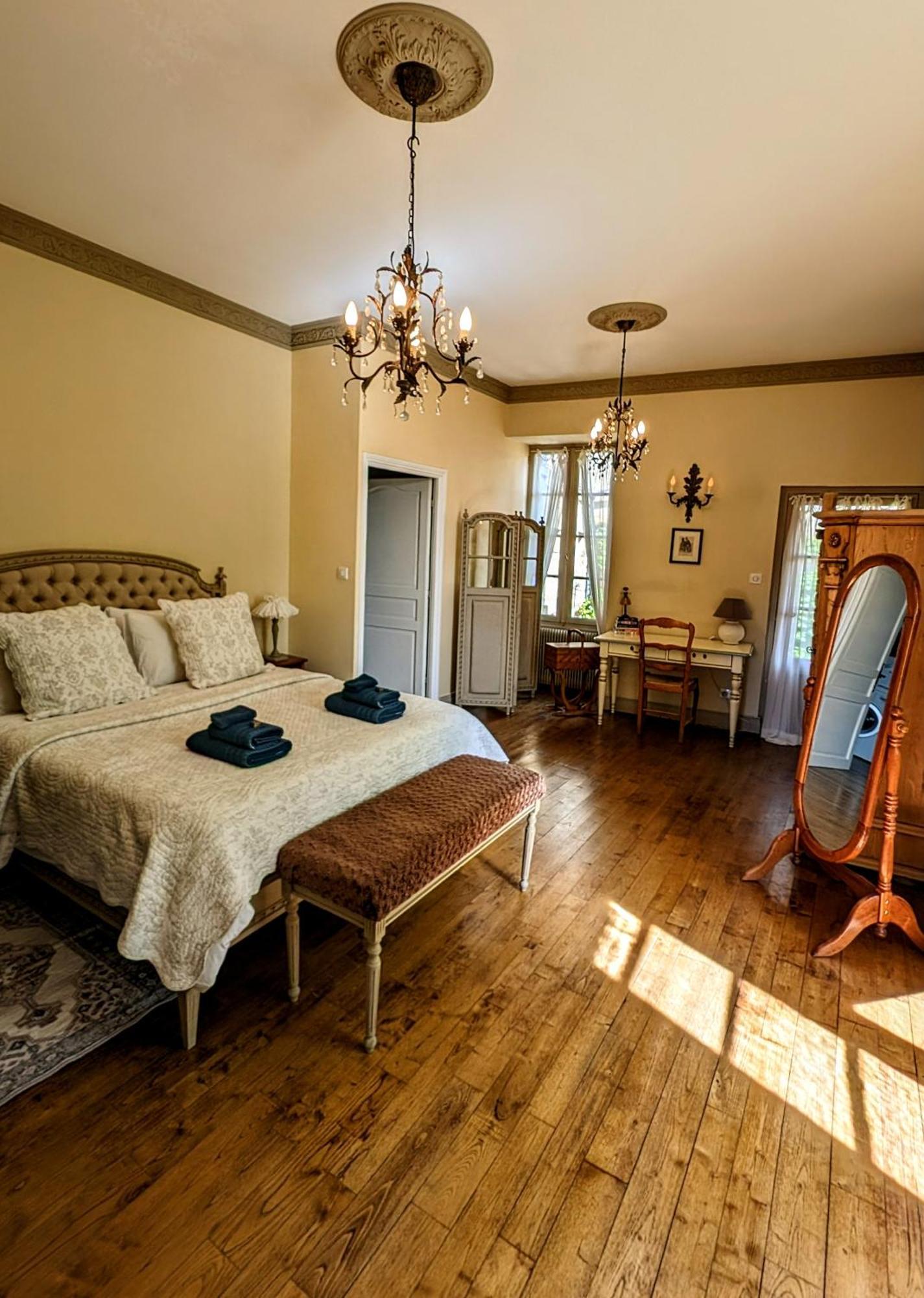 Centrally Located Sarlat Apartment With Medieval Town Views Sarlat-la-Canéda Exterior foto