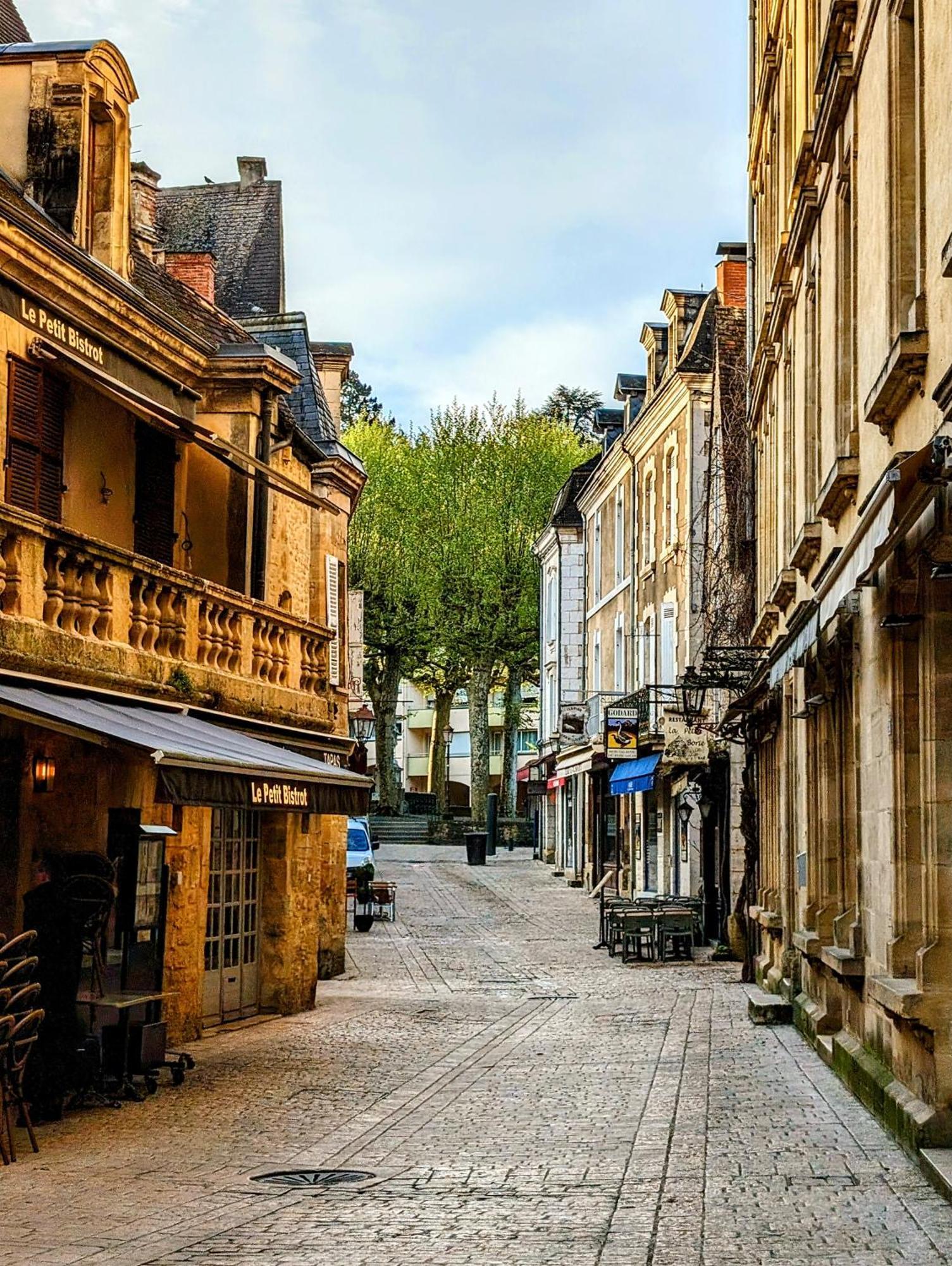 Centrally Located Sarlat Apartment With Medieval Town Views Sarlat-la-Canéda Exterior foto