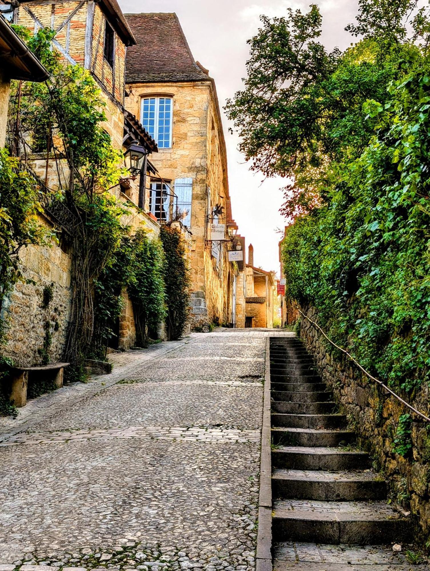 Centrally Located Sarlat Apartment With Medieval Town Views Sarlat-la-Canéda Exterior foto